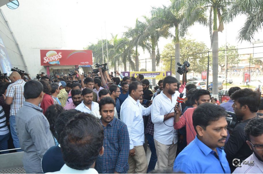 Celebs-Watching-Gautamiputra-Satakarni-Movie-At-IMAX